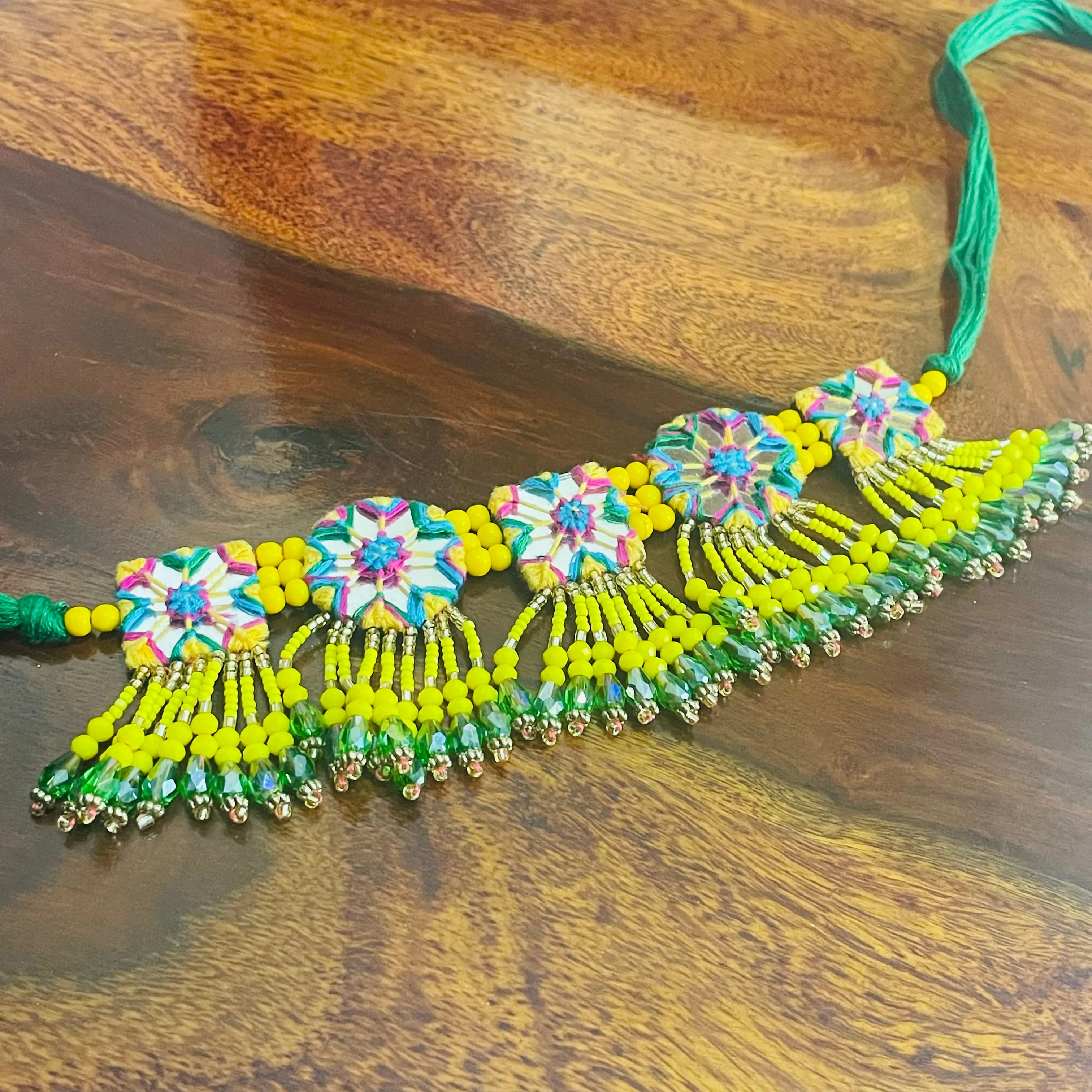 Arian Handcrafted Mirror Yellow Green (Choker)