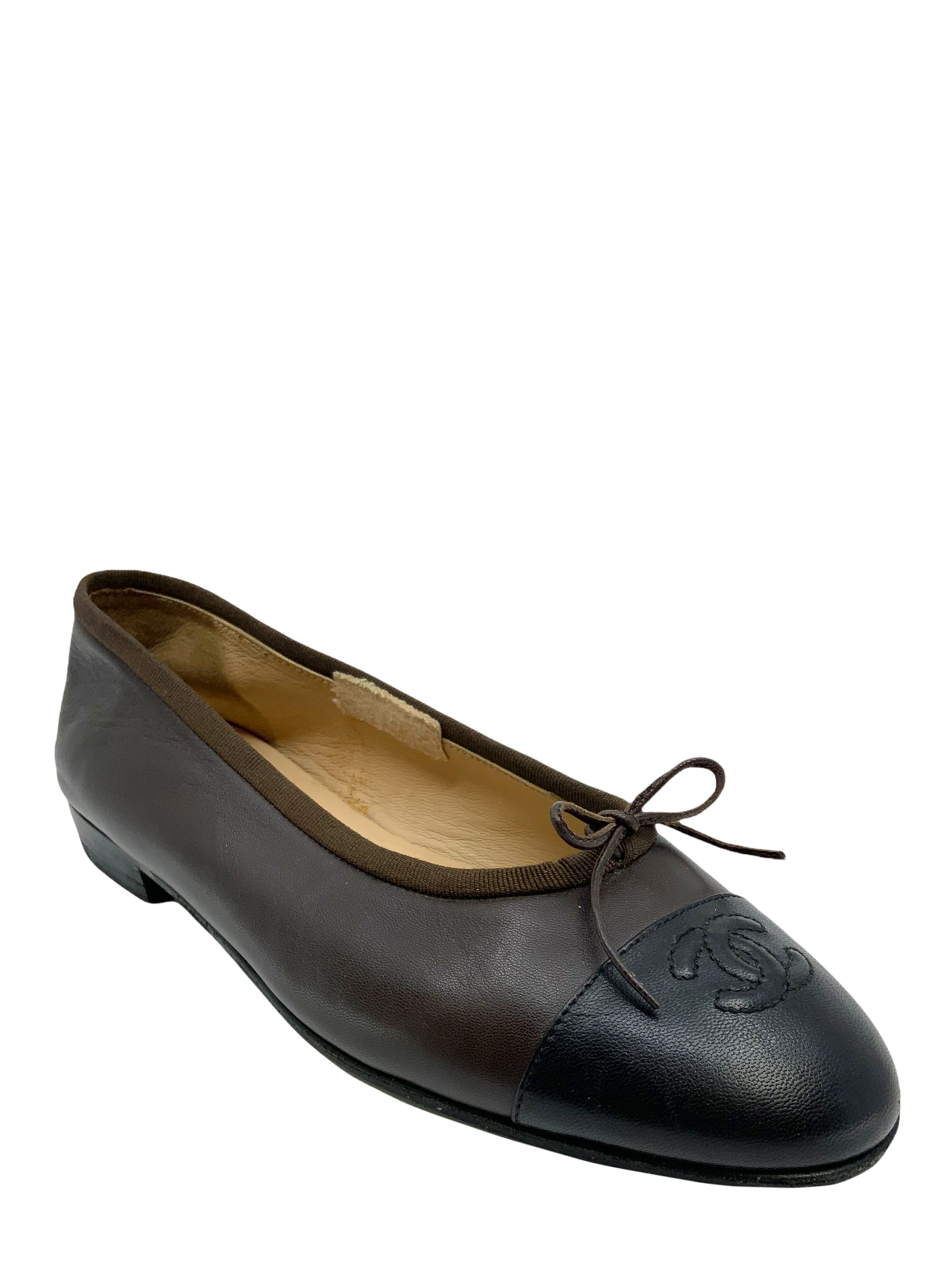 CHANEL CC Cap Toe Lambskin Leather Ballet Flats Size 8