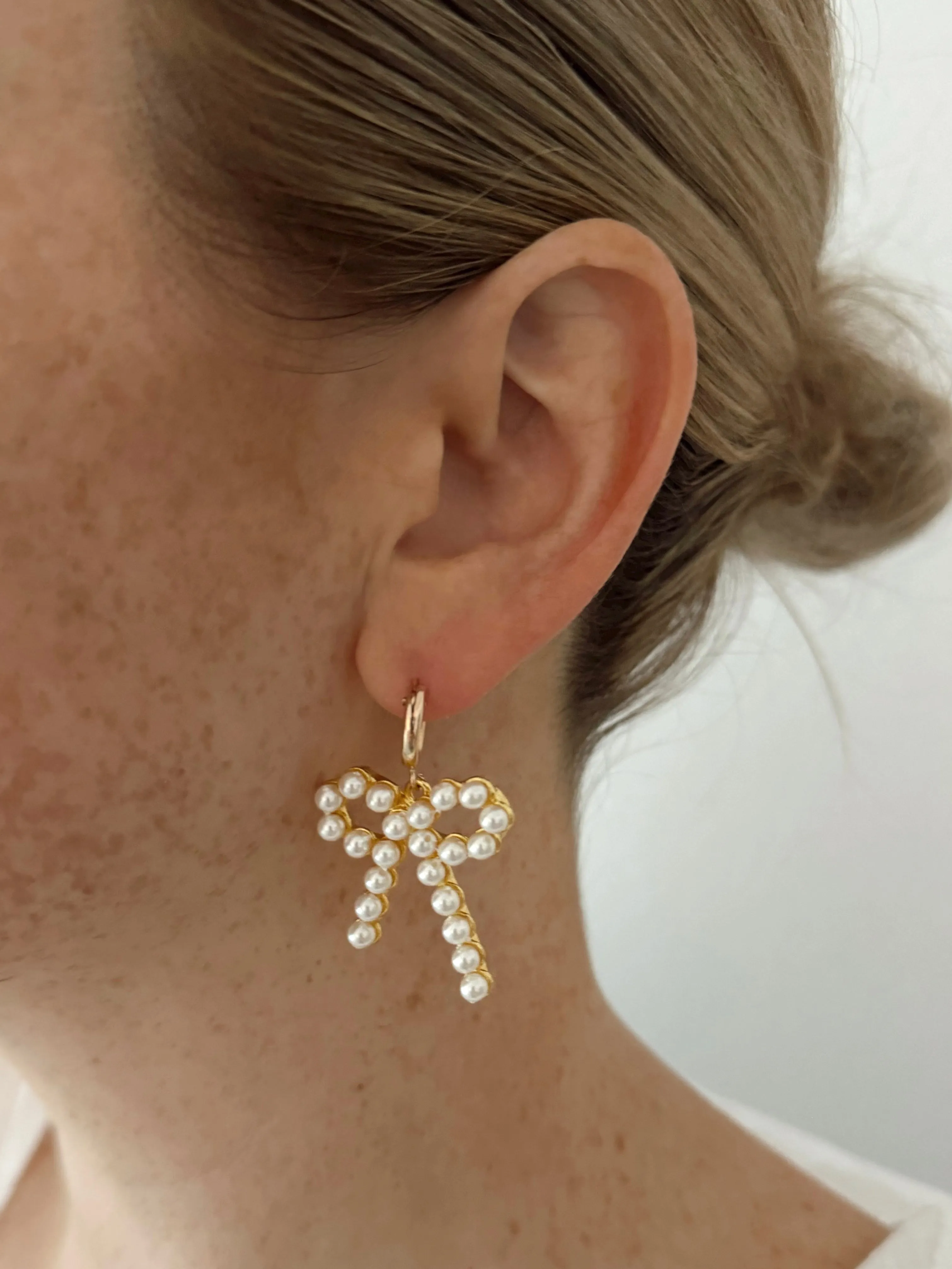 ELOISE BOW EARRINGS