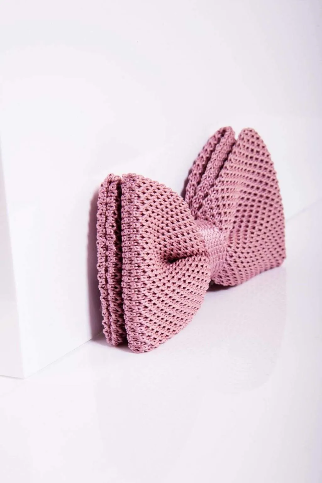 Knitted Double Layer Bow Tie In Blush Pink