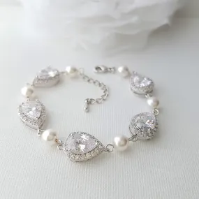 Silver Pearl Bracelet- Emma