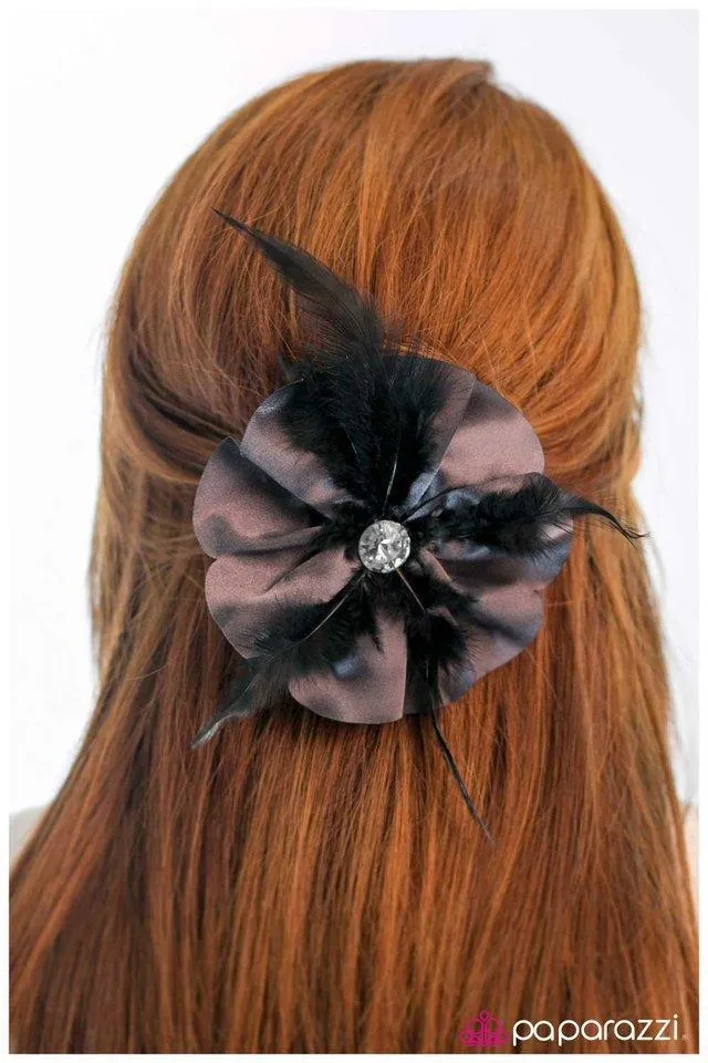 Welcome to the Masquerade Purple/Gray Hair Clip